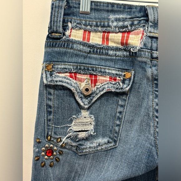 Miss Me Womens Denim Distressed Frayed Hem Jewel Stud Bermuda Shorts 29 - Picture 7 of 13